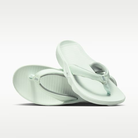 Женские сандалии Nike Marina, цвет: Зелёный