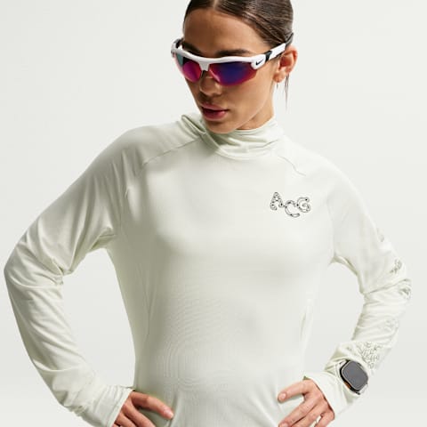 Женский топ Nike ACG "Solar Chase" Dri-FIT UV Protection Hooded Trail Running Top, цвет: Морской / Чёрный еловый