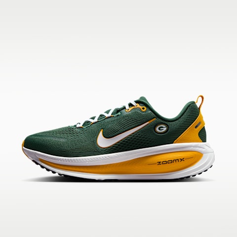 Мужские кроссовки Nike Vomero 18 (Green Bay Packers) NFL Road Running, цвет: Золотой / Белый