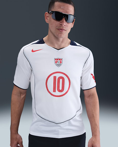 Landon Donovan USMNT 2004 Total 90 Reissue