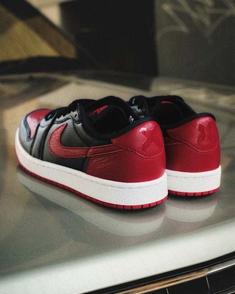 Air Jordan 1 Retro Low OG 'Banned'