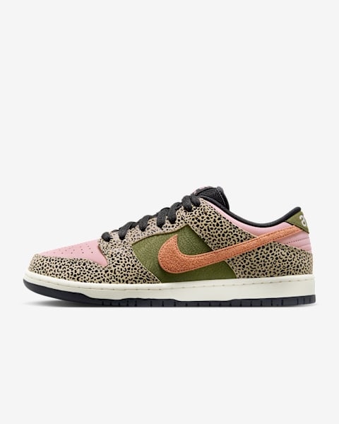 Nike SB Dunk Low Pro x Arts-Rec Skateshop