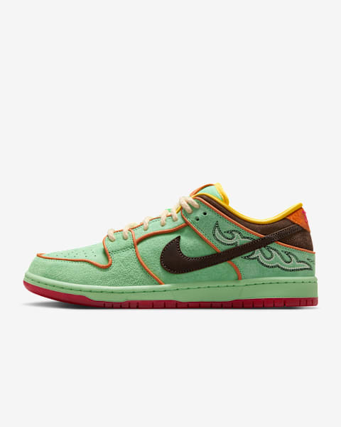 Nike SB Dunk Low Pro
