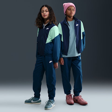 Детские кроссовки Nike Sportswear Big Kids' Woven Tracksuit