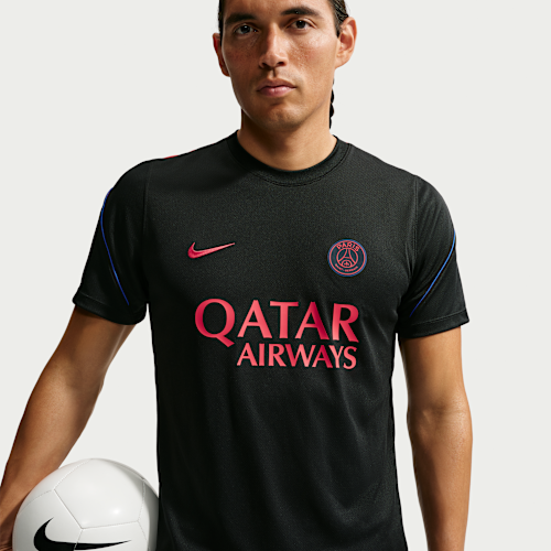 パリ サンジェルマン (PSG) ストライク