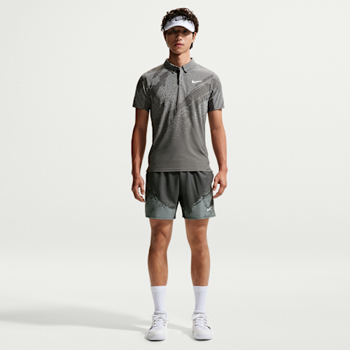 Nikeコート スラム