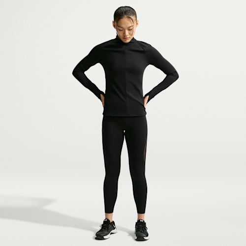 Nike ユニバーサ