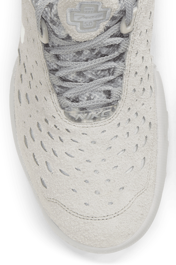Green grey 'free runs clearance