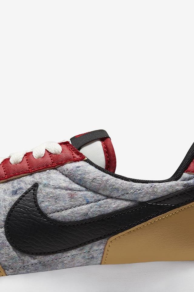 Women's Daybreak 'University Red/Gold Suede' Release Date. Nike SNKRS