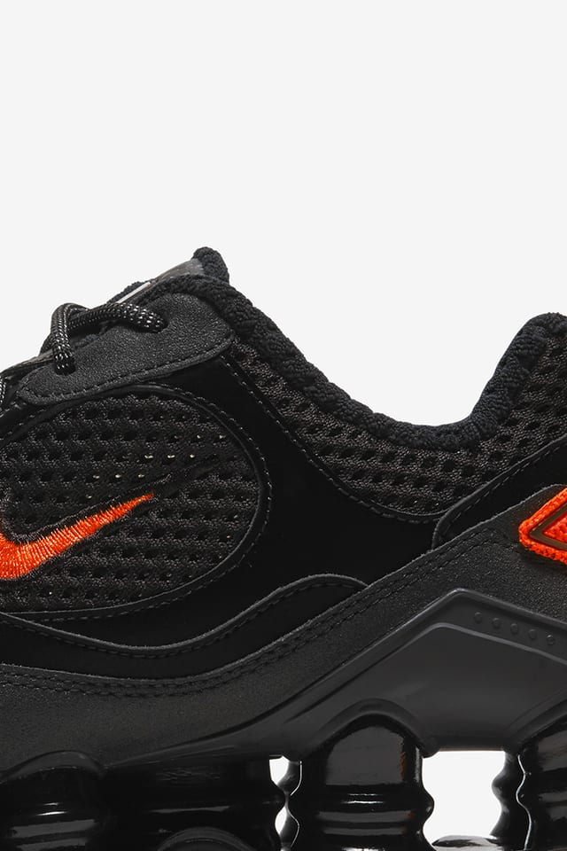 NIKE公式】レディース ショックス TL ノヴァ 'Black/Hyper Crimson' (CK2085-001 / W SHOX TL NOVA).  Nike SNKRS