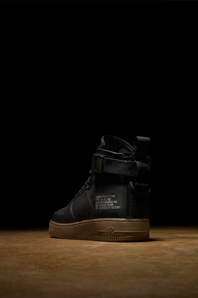 Nike SF AF-1 Mid 'Black & Dark Hazel'. Nike SNKRS