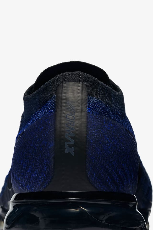 Air vapormax flyknit 3 navy blue best sale