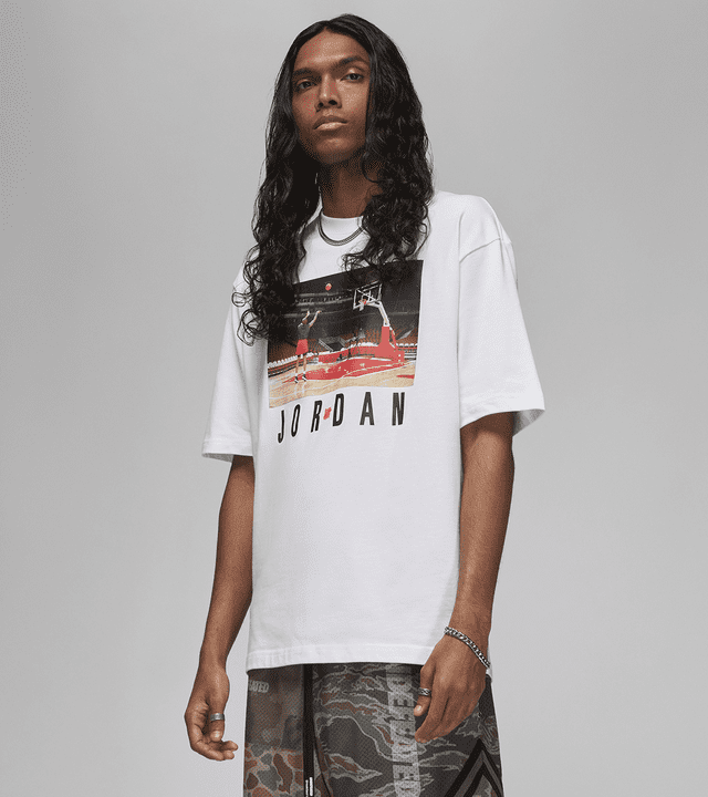 Jordan x UNDEFEATED Apparel Collection. Nike SNKRS GB