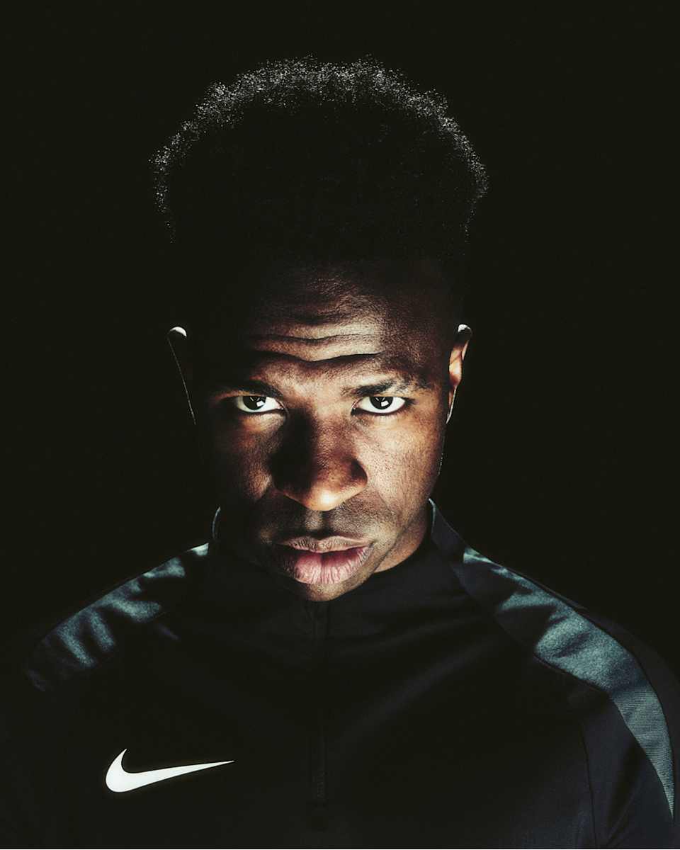 NIKE公式】ナイキ マーキュリアル ヴェイパー 16 アカデミー マルチ