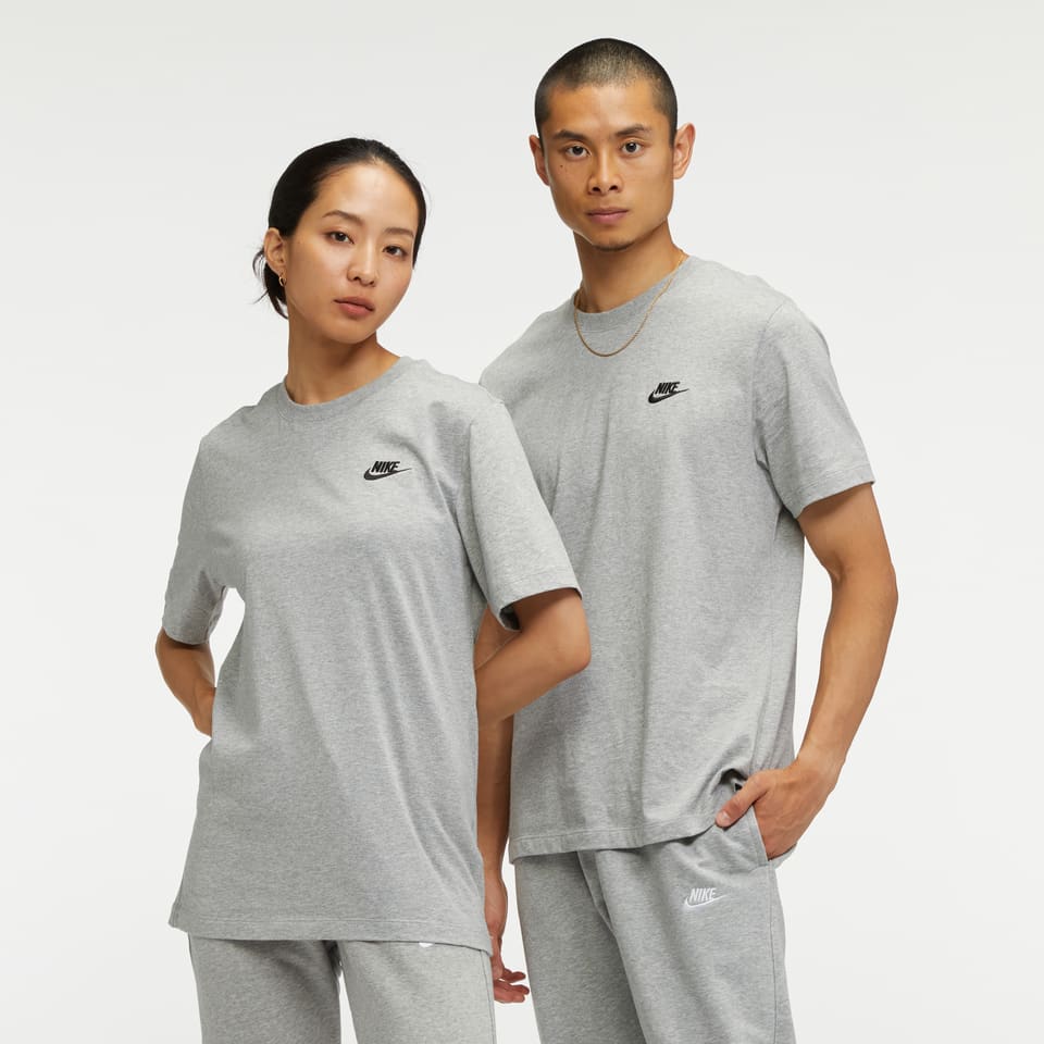 NIKE公式】ナイキ スポーツウェア クラブ メンズ Tシャツ.オンライン 