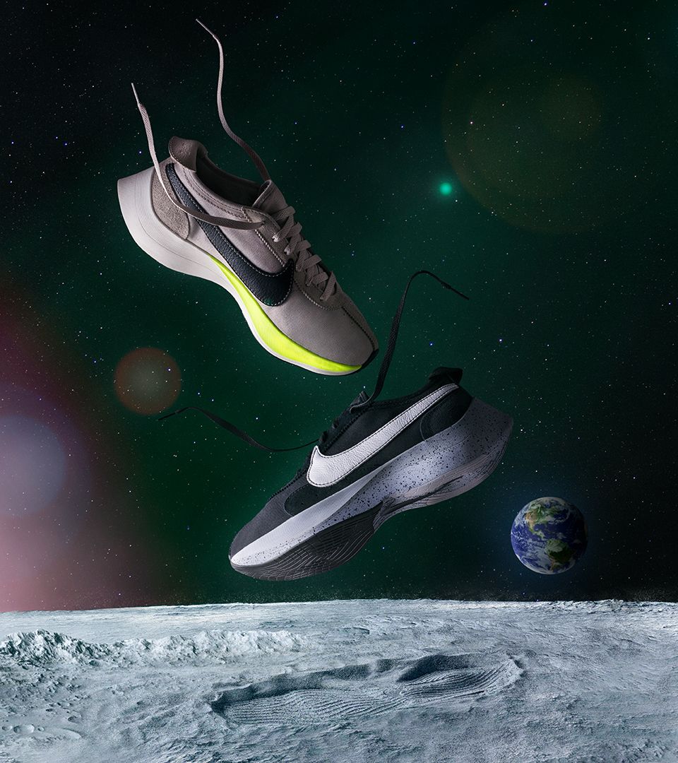 moon race nike