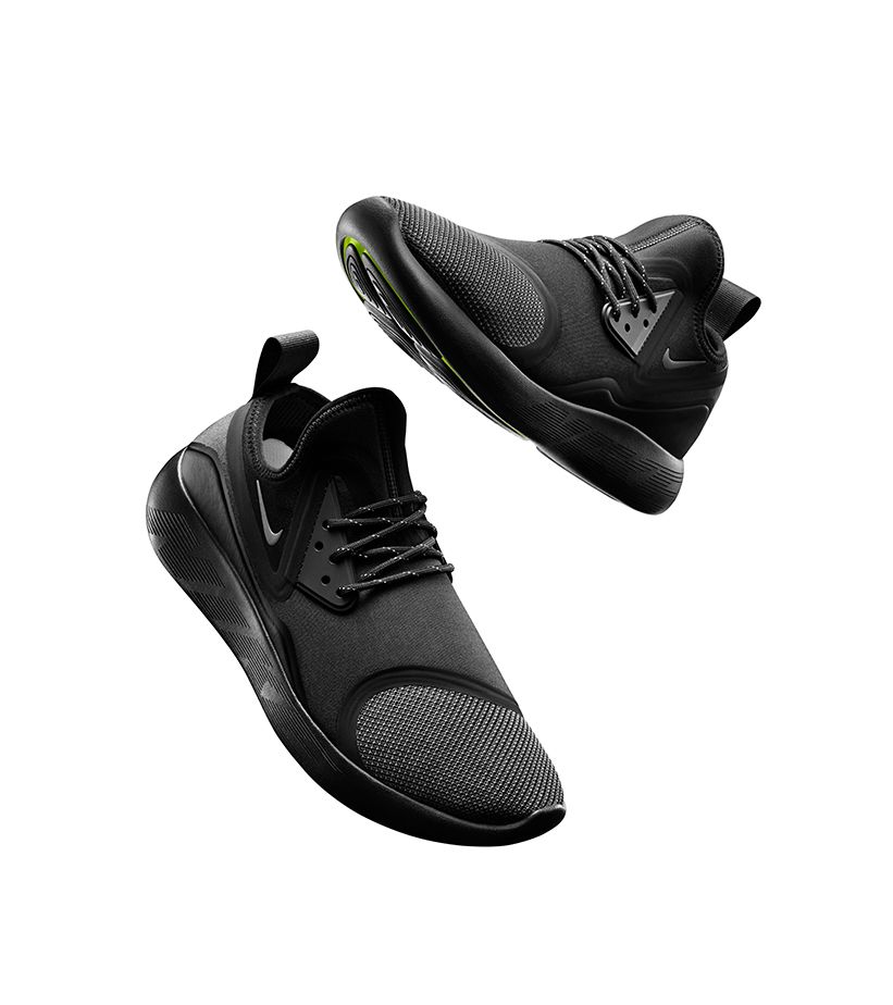 Nike LunarCharge Essential Black". SNKRS ES