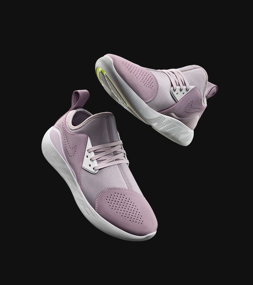 Fresco Mujer hermosa textura Nike LunarCharge Premium "Iced Lilac" para mujer. Nike SNKRS ES