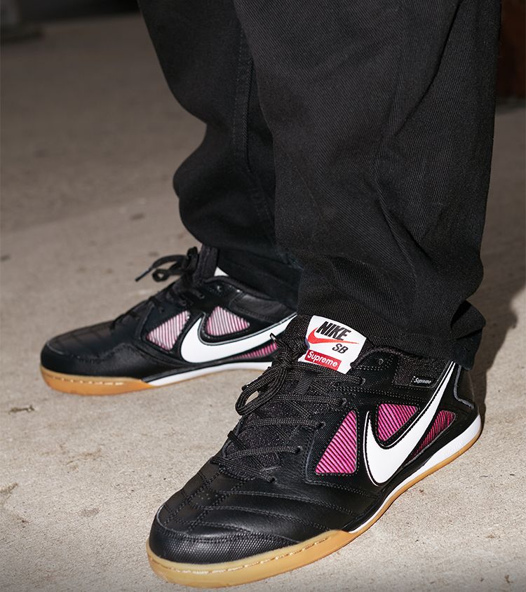 Supreme × Nike SB Luner Gato Blackメンズ