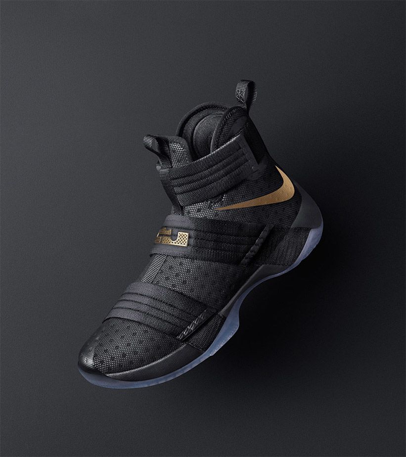 Lebron on sale nike soldier