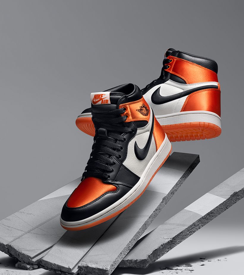 販売割引NIKE AIR JORDAN 1 SHATTERED BACKBOARD スニーカー