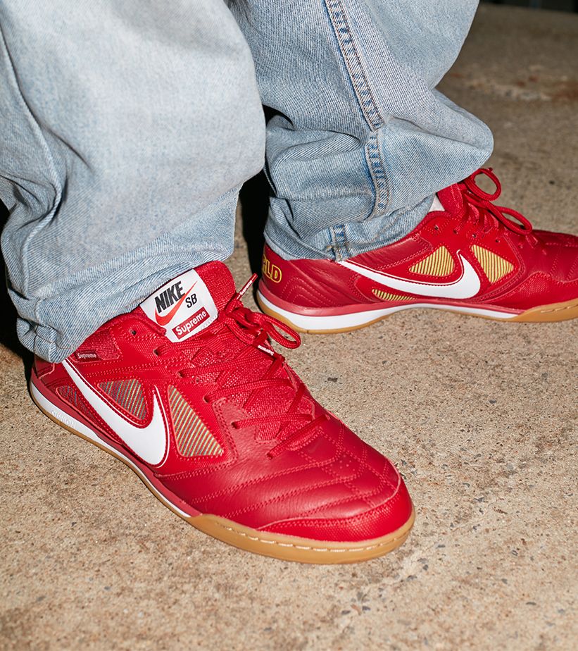 nike supreme S Red