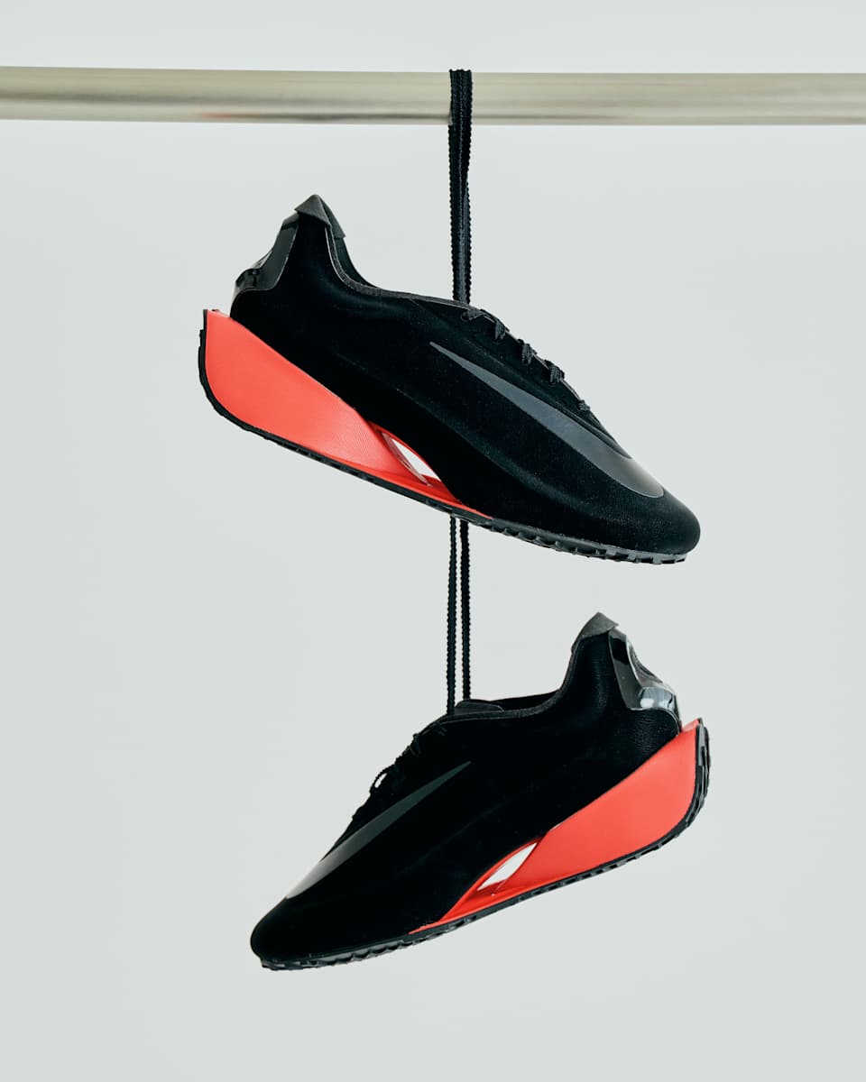 วันเปิดตัว First Sight Noir "Black and Light Crimson" ผู้หญิง (HQ2409-004)