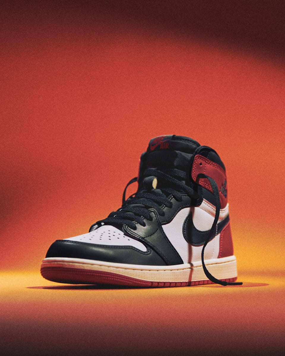 Ημερομηνία κυκλοφορίας του Air Jordan 1 High OG "Black Toe" (DZ5485-106)