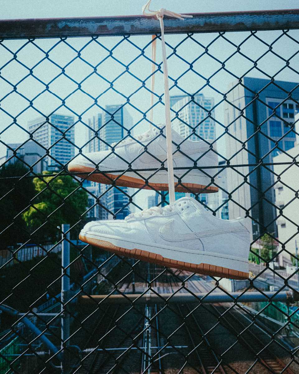 【NIKE公式】ダンク LOW "Tokyo" 'Summit White and Phantom' (IB2259-001 / NIKE DUNK LOW RETRO QS)