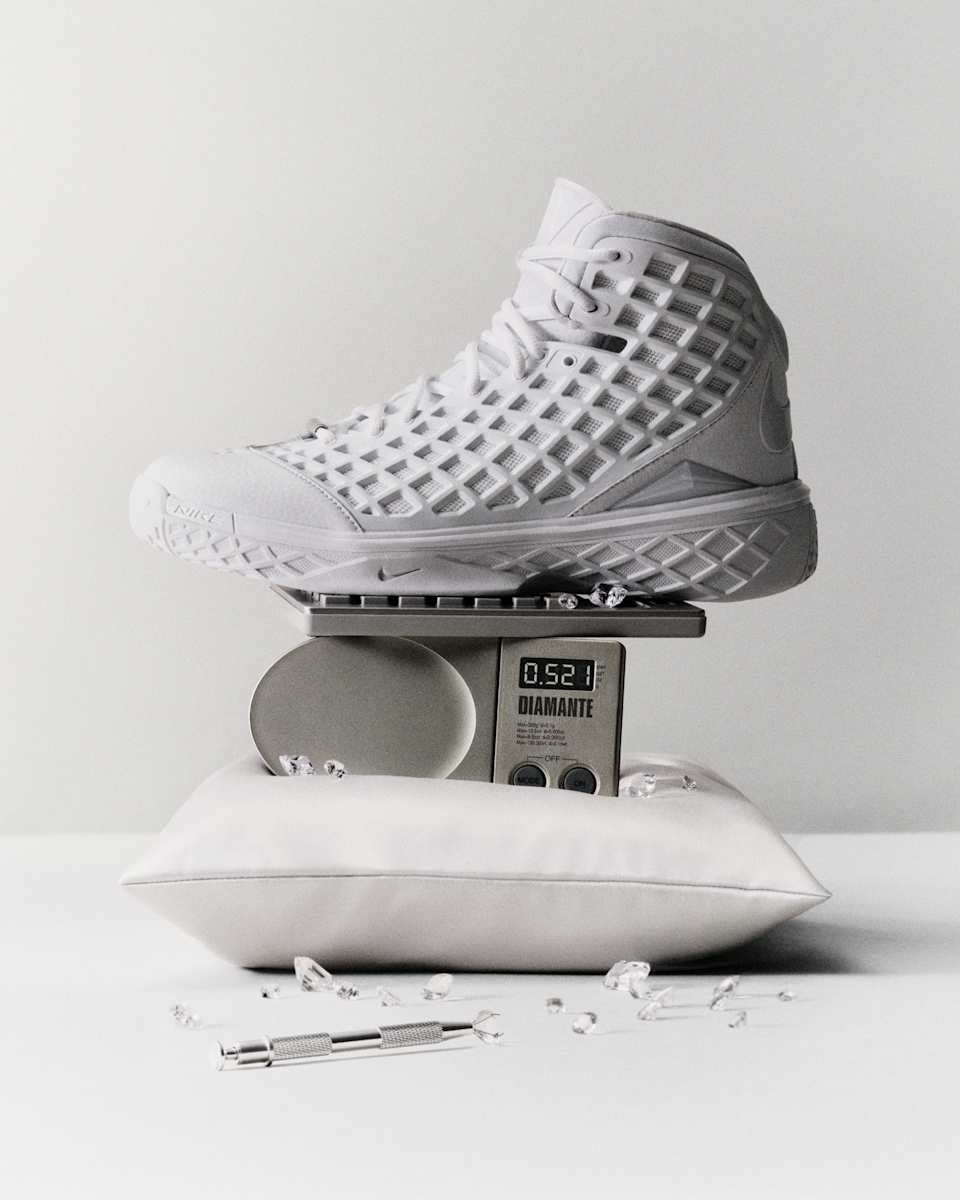 Kobe 3 Protro 'Halo' (HM4351-100) 發售日期