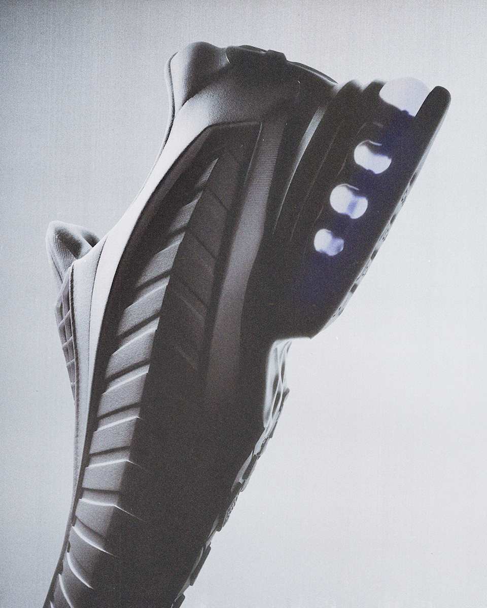 Date de sortie de la Air Max Dolce "Metallic Silver" pour femme (IB4527-001)