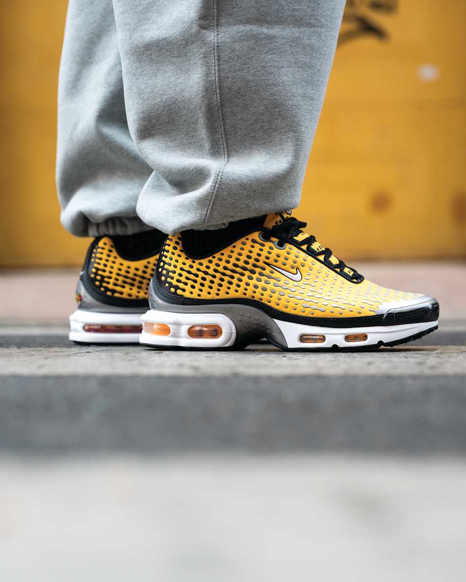Ημερομηνία κυκλοφορίας του Air Max Plus VII "Varsity Maize" (HQ2197-700)