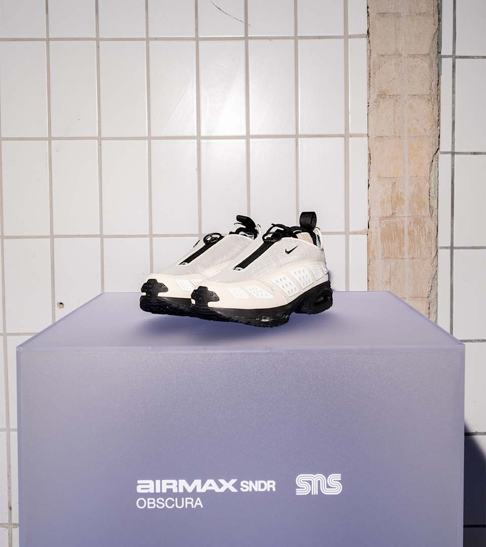 Air Max SNDR OBSCURA : Célébration à Stockholm avec SNEAKERSNSTUFF