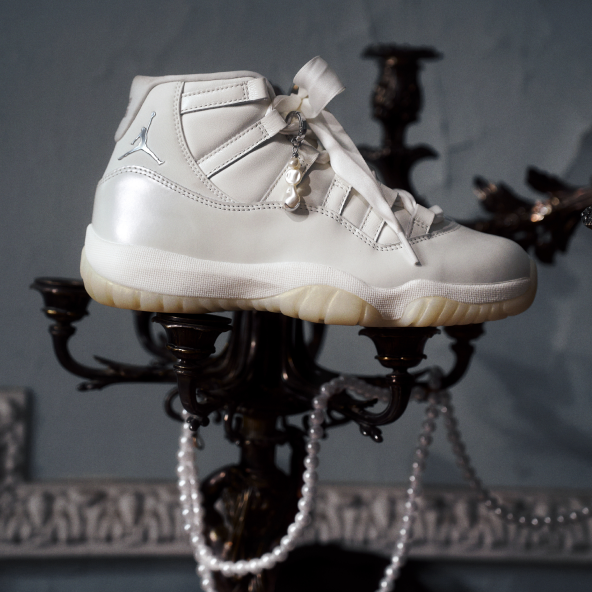 우먼스 에어 조던 11 '펄'