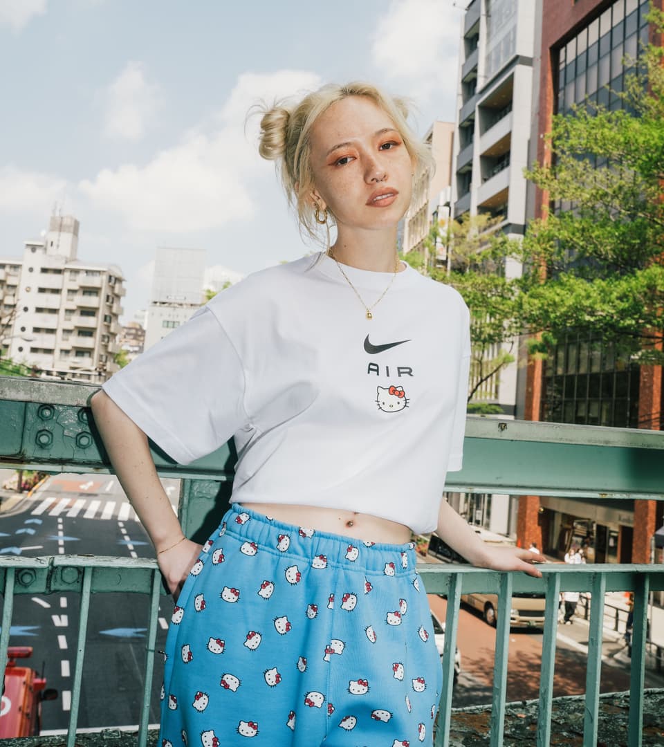 NIKE公式】Nike x Hello Kitty® Apparel Collection. Nike SNKRS JP