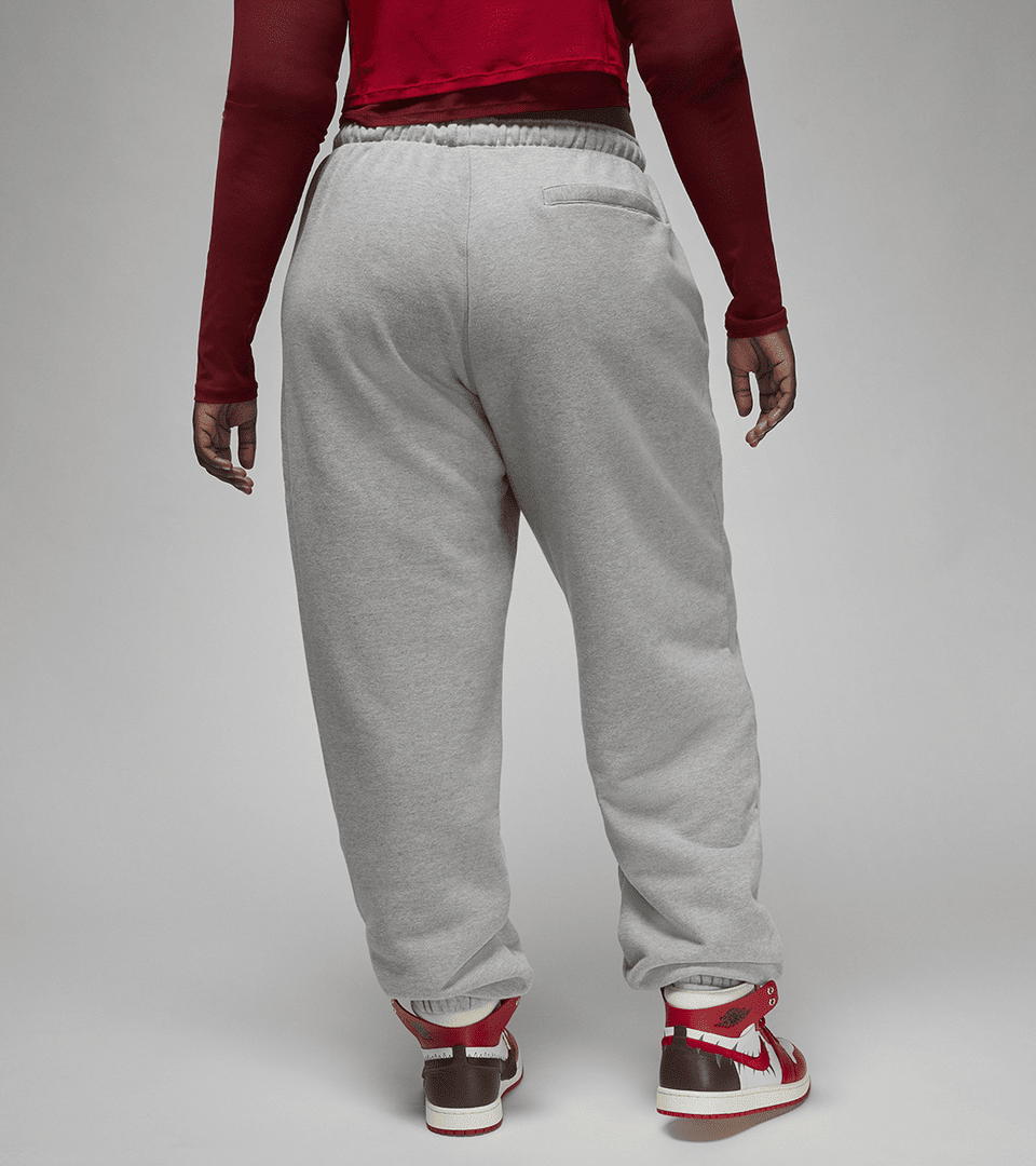 NIKE公式】Jordan x Teyana Taylor Apparel Collection. Nike SNKRS JP