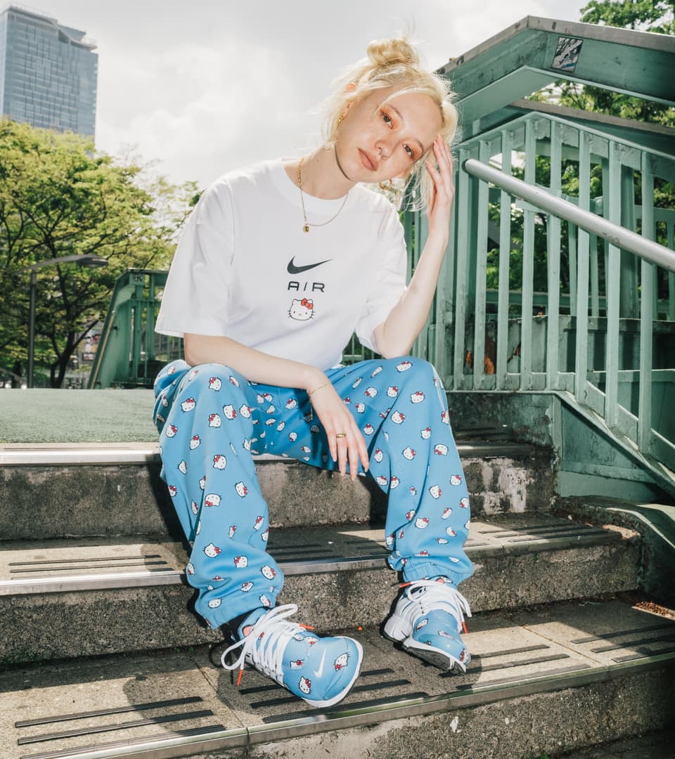 NIKE公式】Nike x Hello Kitty® Apparel Collection. Nike SNKRS JP