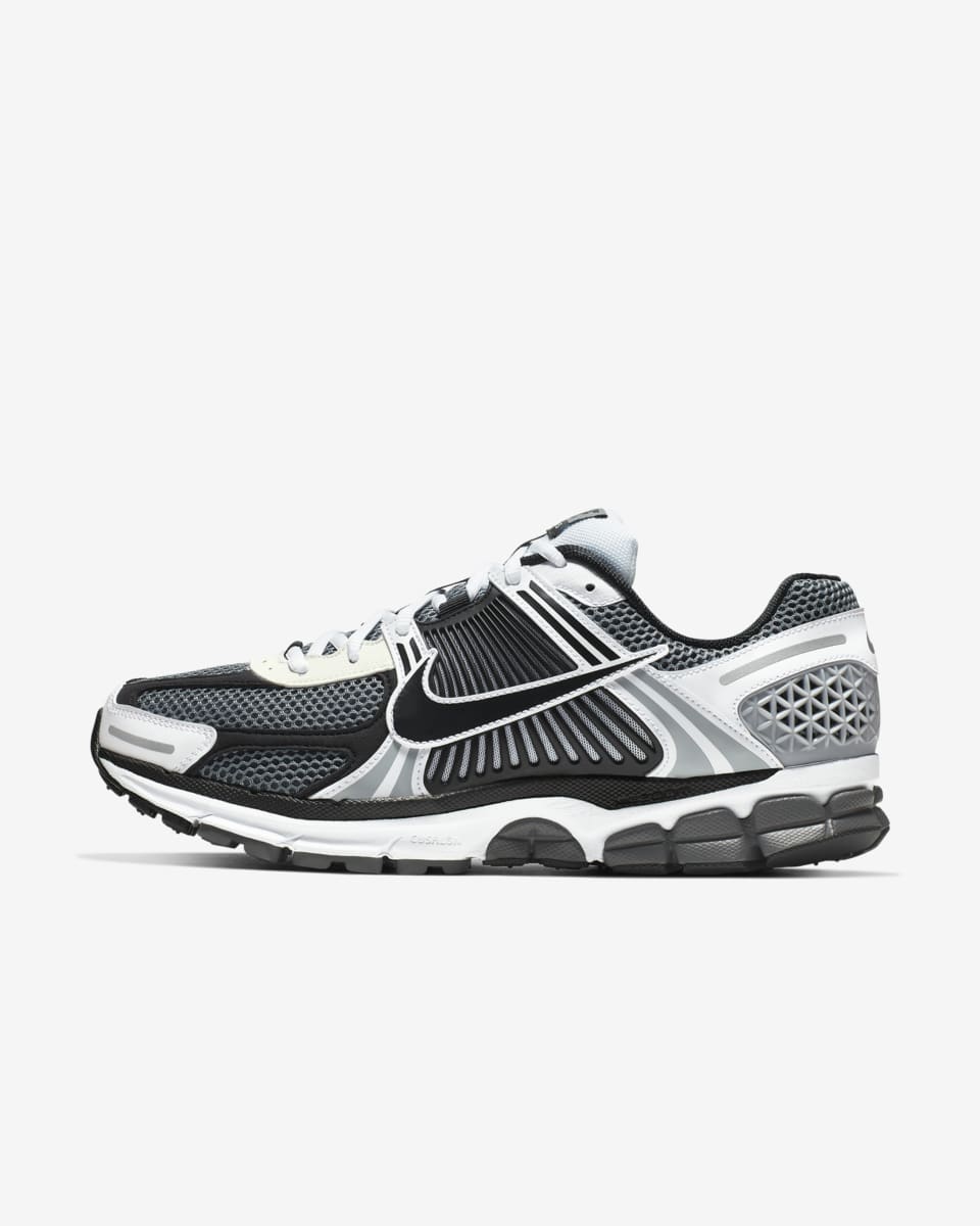 Date de sortie de la Zoom Vomero 5 « Black and Metallic Silver » (CI1694-001)