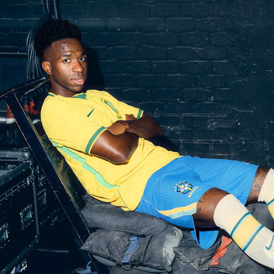 Vinicius Junior Football Boots & Brazil Shirt. Nike IL