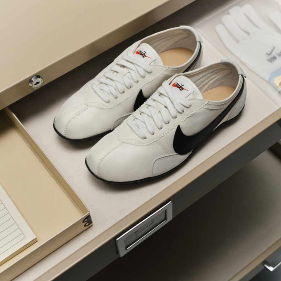 Retro Running Shoes. Nike.com