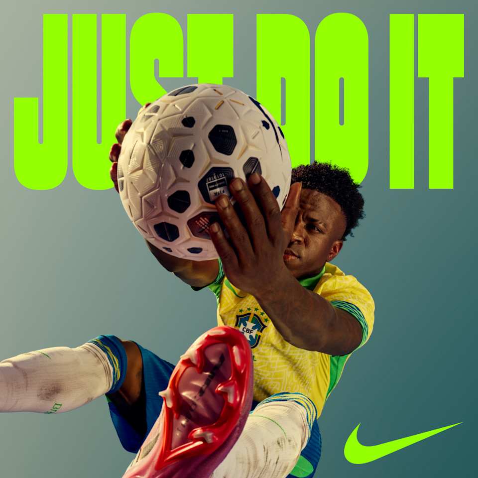 NIKEFOOTBALL.COM レアなノベルティ US Football. Nike.com
