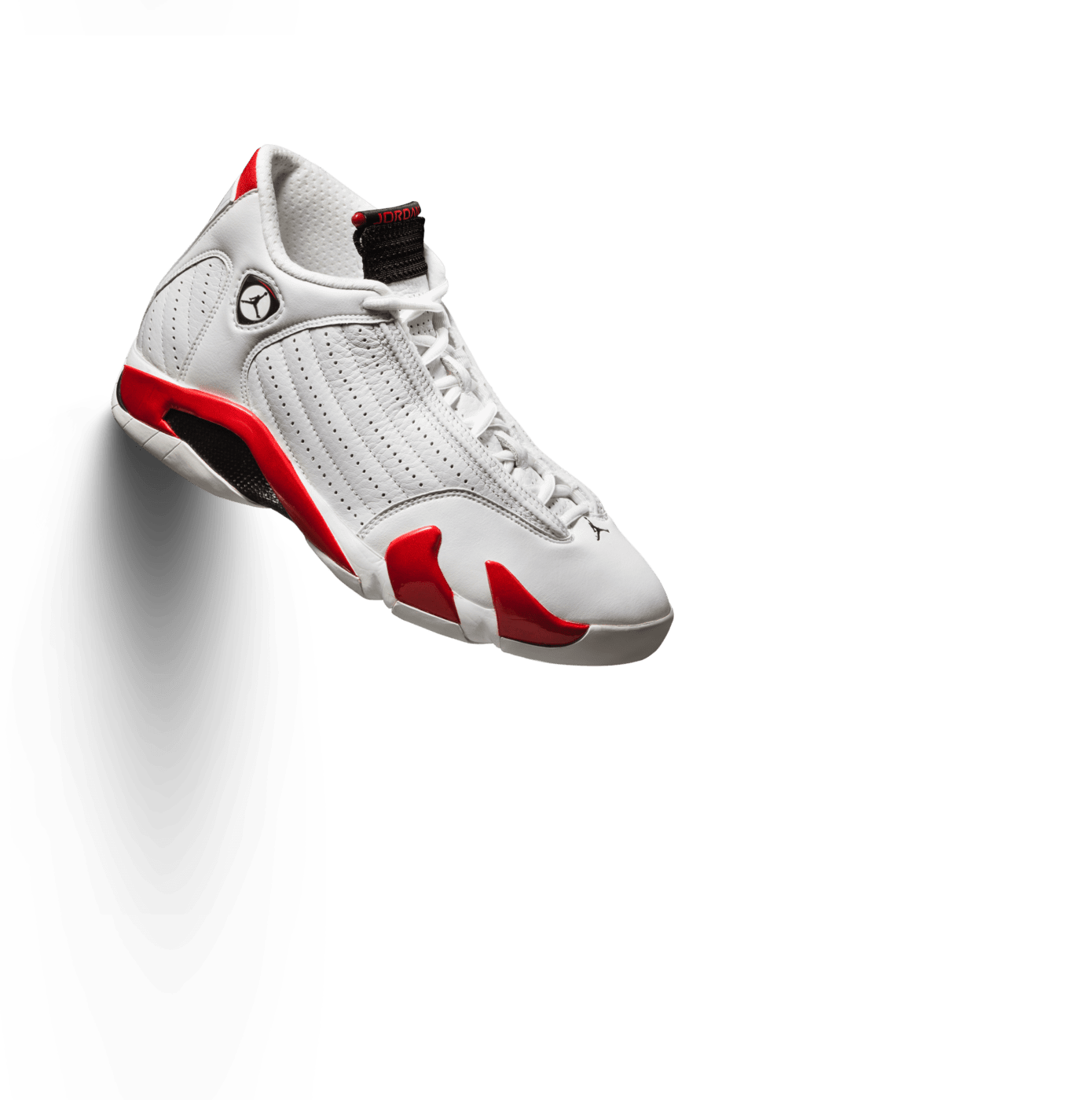 Air Jordan 系列：复刻版和全新版本。Jordan.com