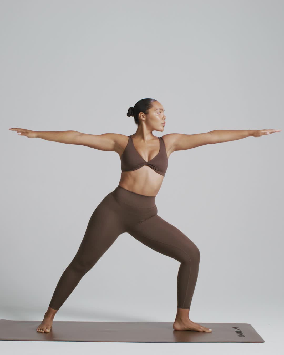 NikeSKIMS Matte Women's Twist-Front Bra