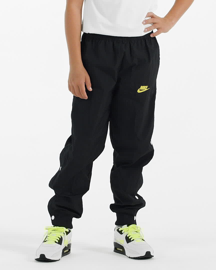 all nike basketball player shoes