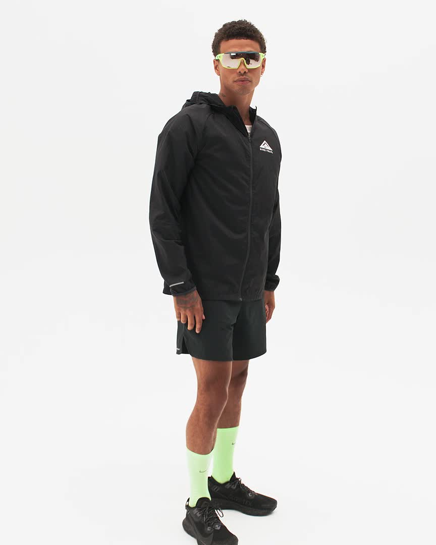 Nike Trail Aireez Men's Lightweight Trail Running Jacket. Nike NZ
