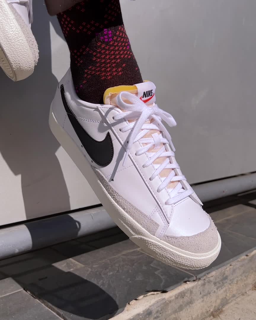 mens nike blazer low white