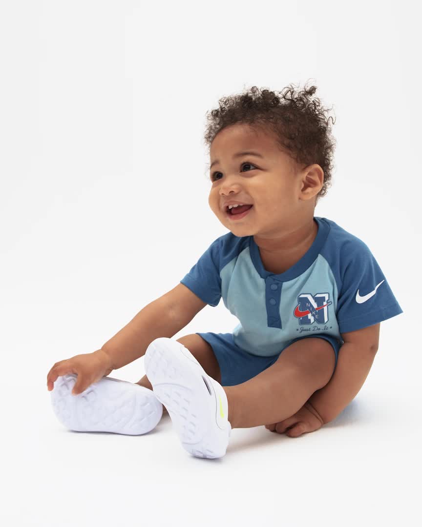 Nike Aqua Swoosh Baby/Toddler Sandals. Nike UK