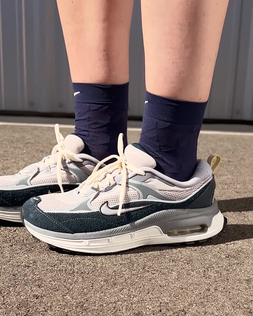 Nike Air Max Bliss Women's Shoes. Nike IE