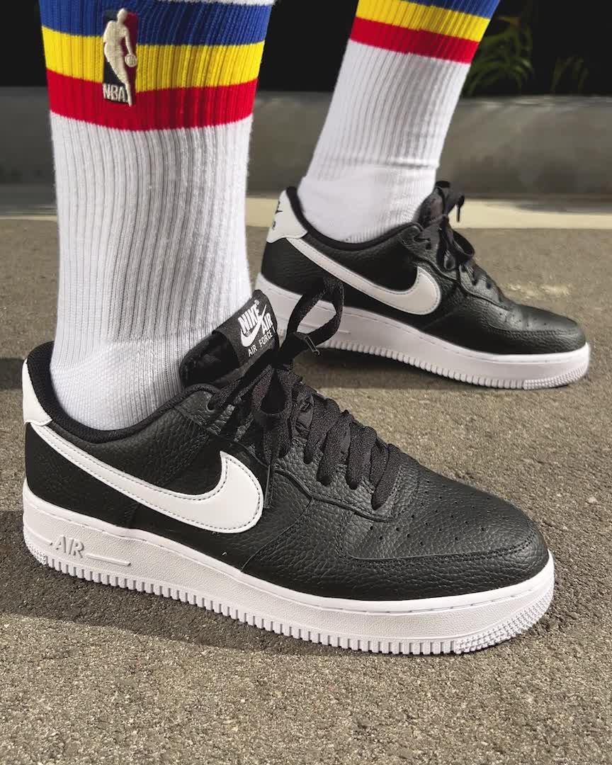 air force 1 black and white