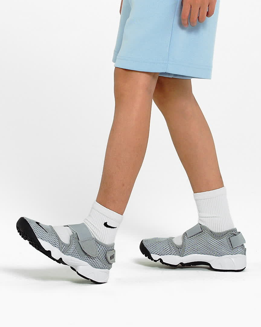Microbio Imbécil triángulo Nike Rift Younger/Older Kids' Shoes. Nike UK